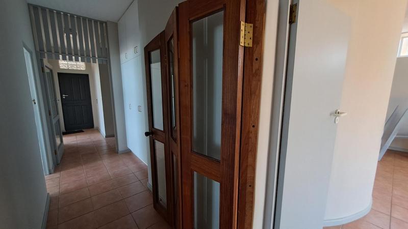 4 Bedroom Property for Sale in Jongensfontein Western Cape